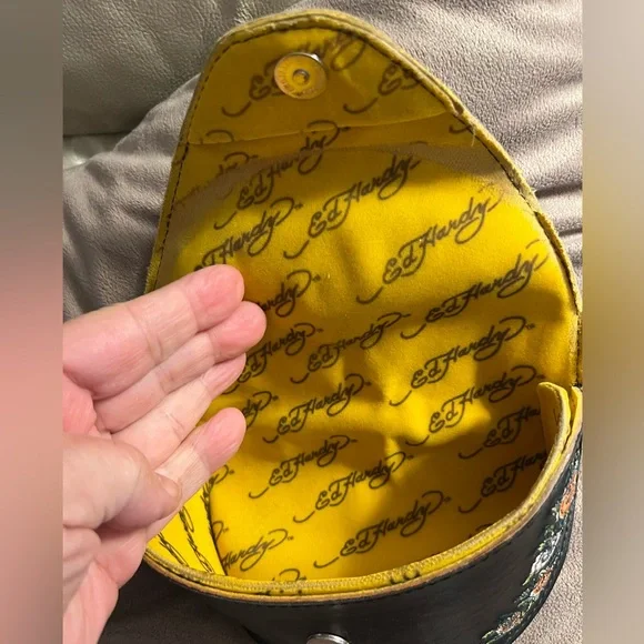 Ed Hardy Black and Gold Sunglasses Case - Picture 7 of 9